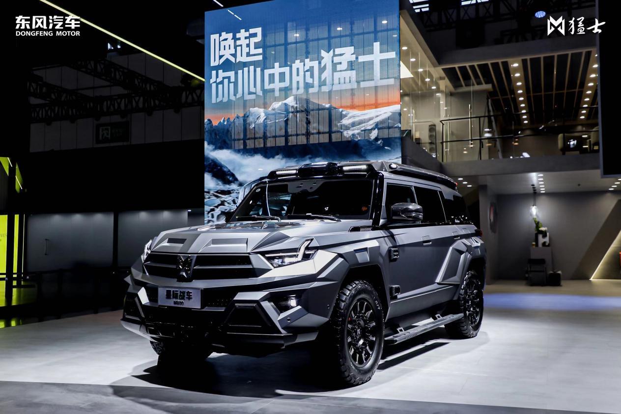 帥出新高度!猛士917高地雄獅版與M800星際成都車(chē)展驚艷亮相!