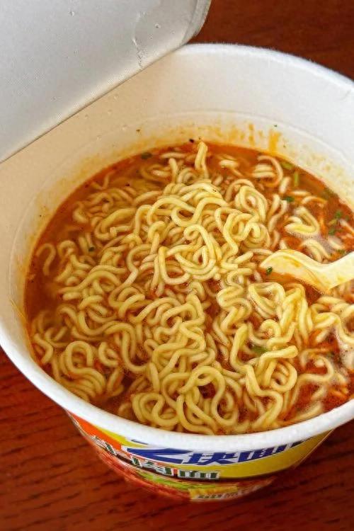 高鐵禁食方便面旅客吃什么